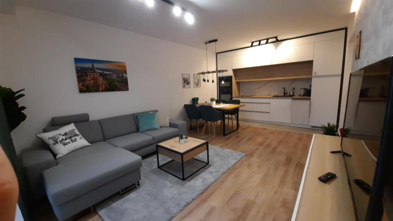Bpr Space Grey Home With Balcony Budapest Exterior foto