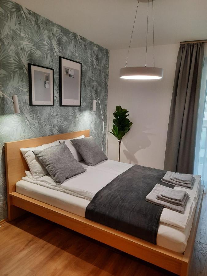 Bpr Space Grey Home With Balcony Budapest Exterior foto
