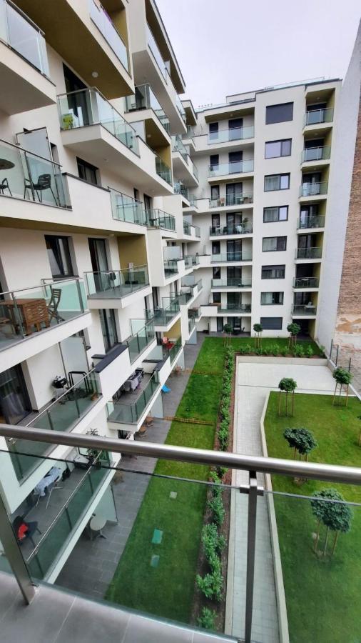 Bpr Space Grey Home With Balcony Budapest Exterior foto